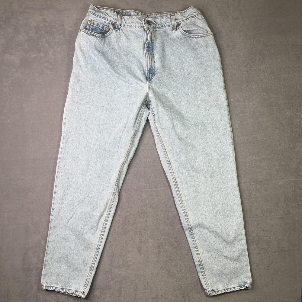 Vintage Levis 551 Jeans Womens 18 Medium Light Wash Relaxed Tapered Made USA 90s
